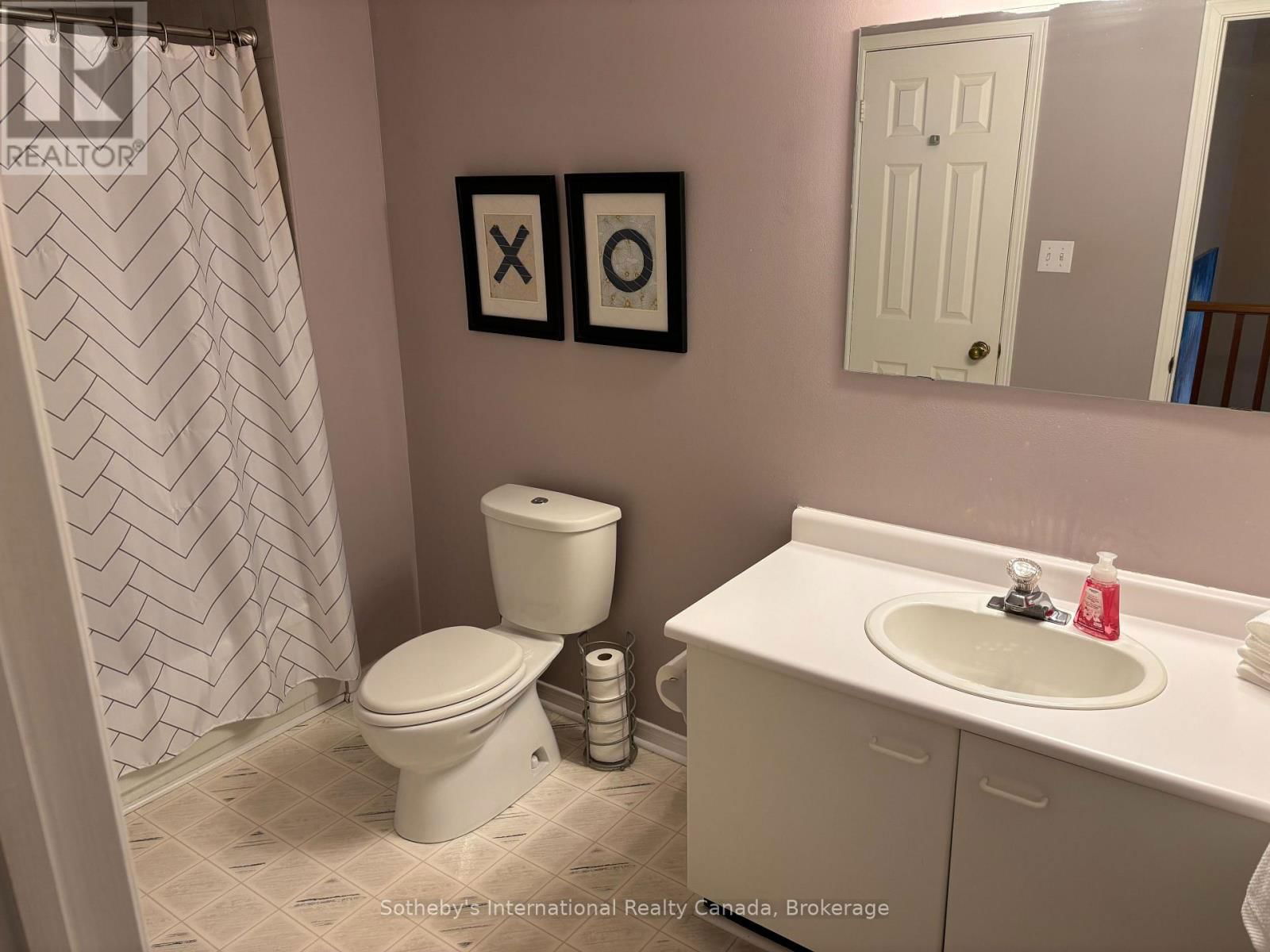 32 - 146 SETTLERS WAY Image 16