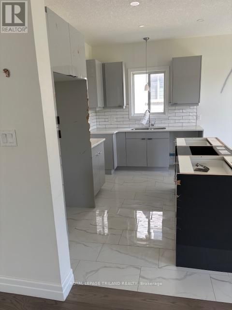 90 KNOTT DRIVE Image 6