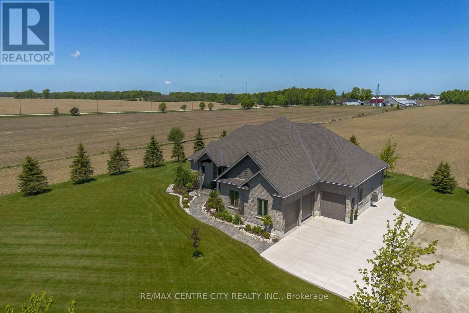 6124 5TH LINE Image 16
