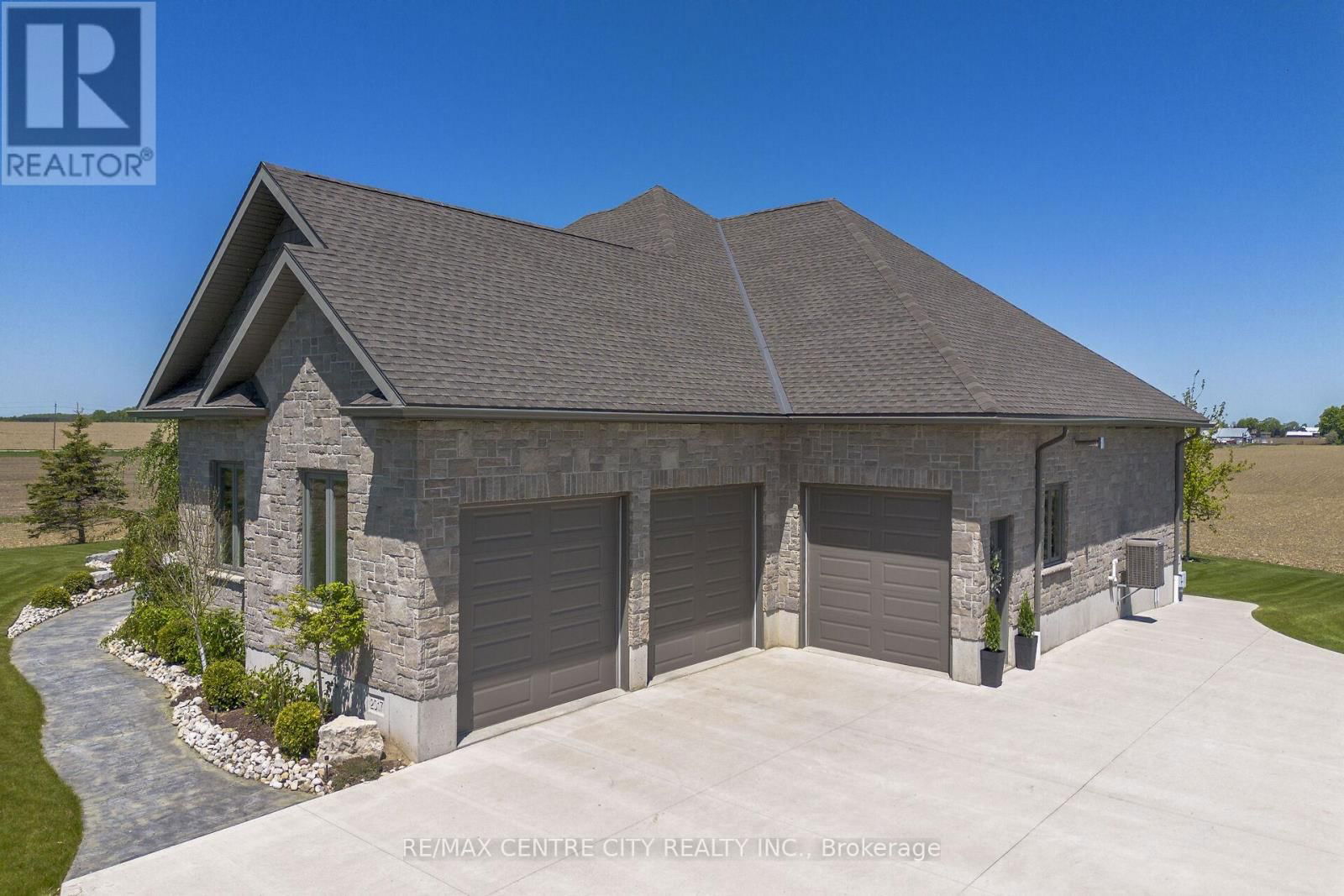6124 5TH LINE Image 18