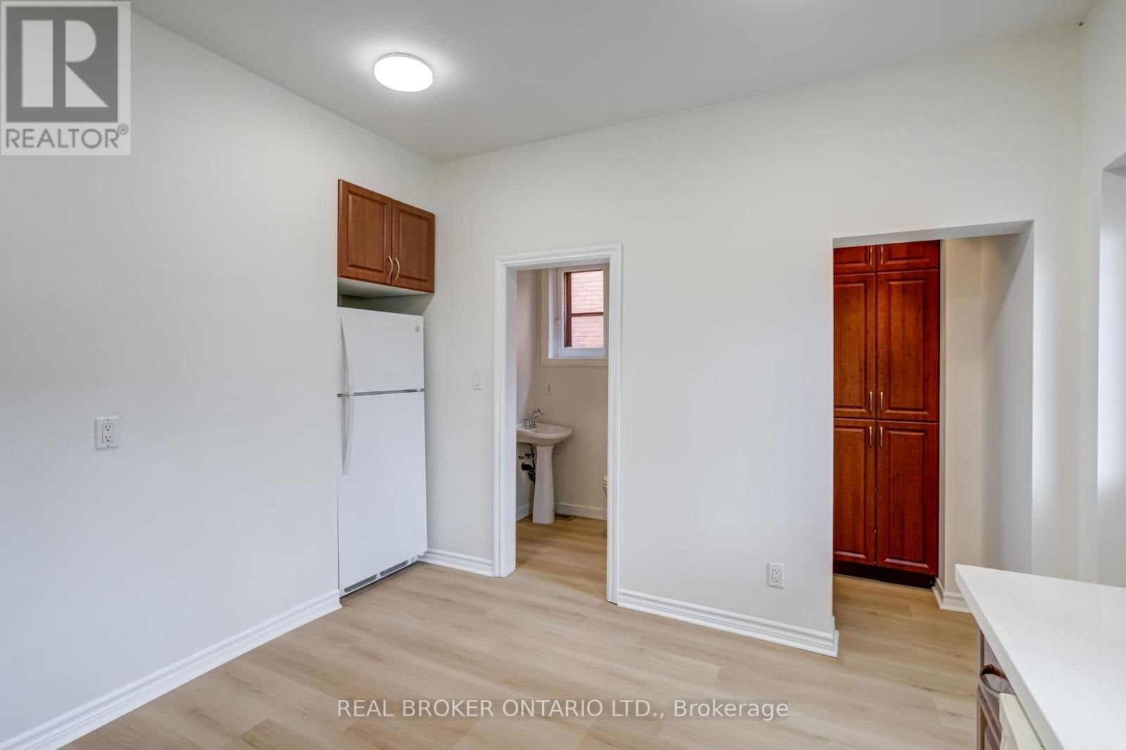 55 YOUNG STREET Image 11
