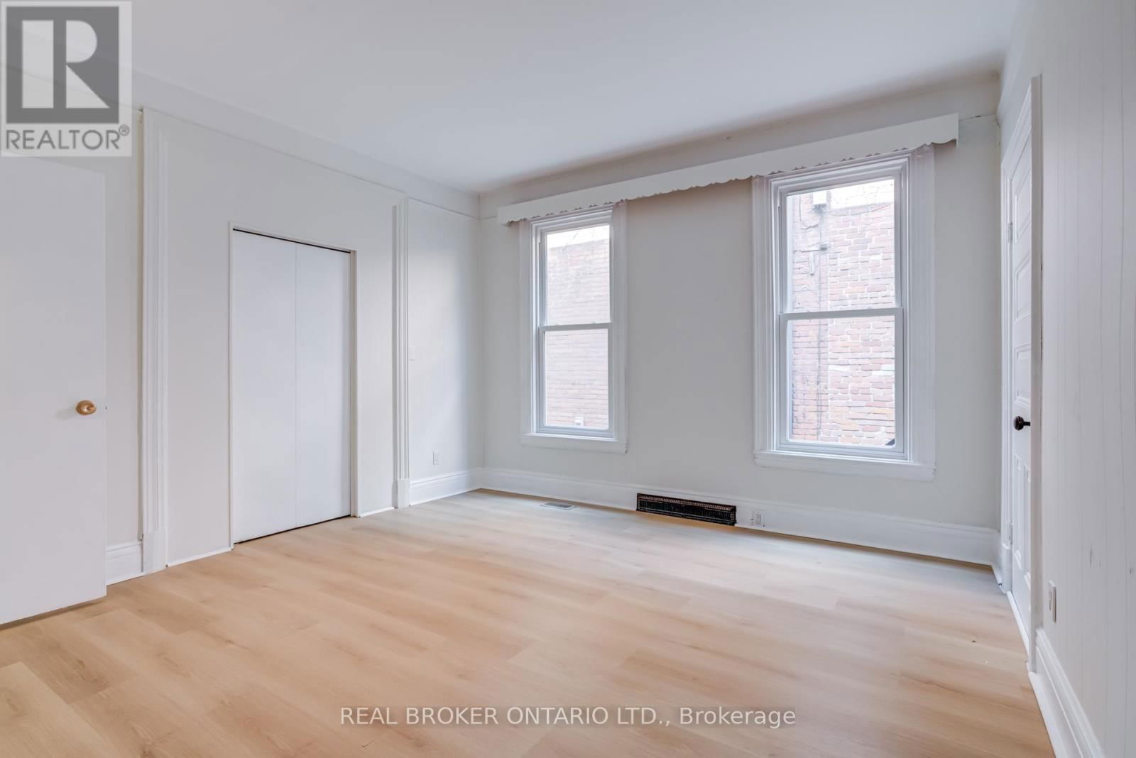 55 YOUNG STREET Image 14