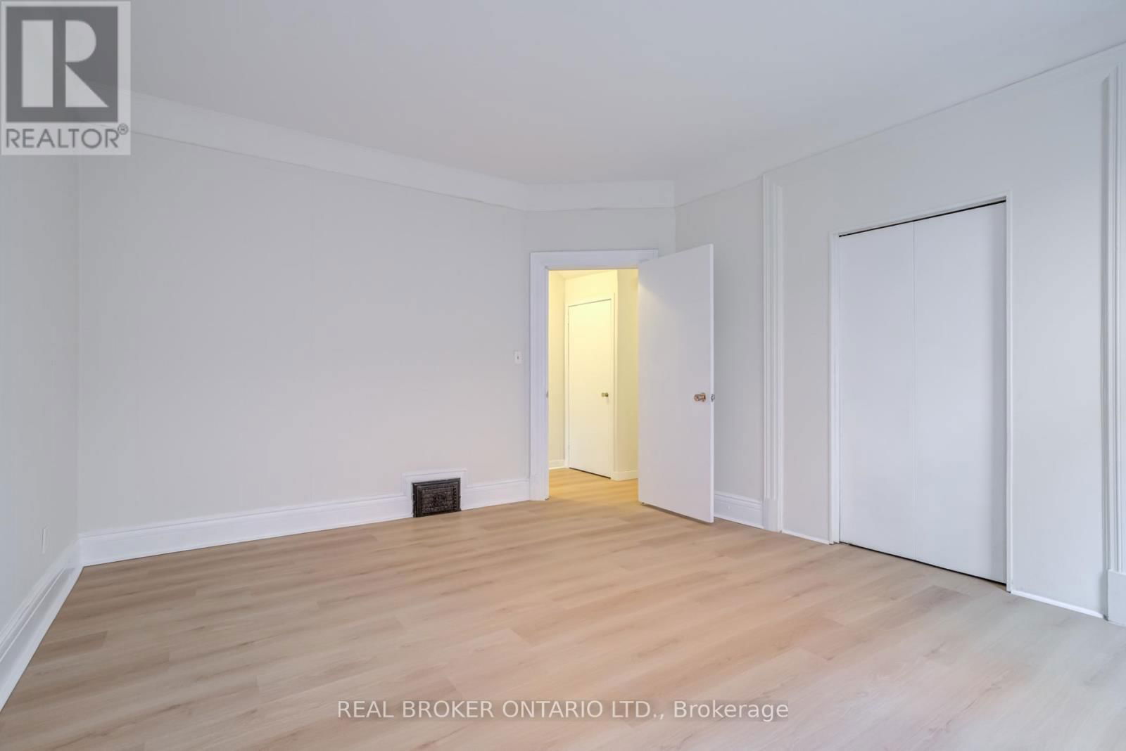 55 YOUNG STREET Image 15