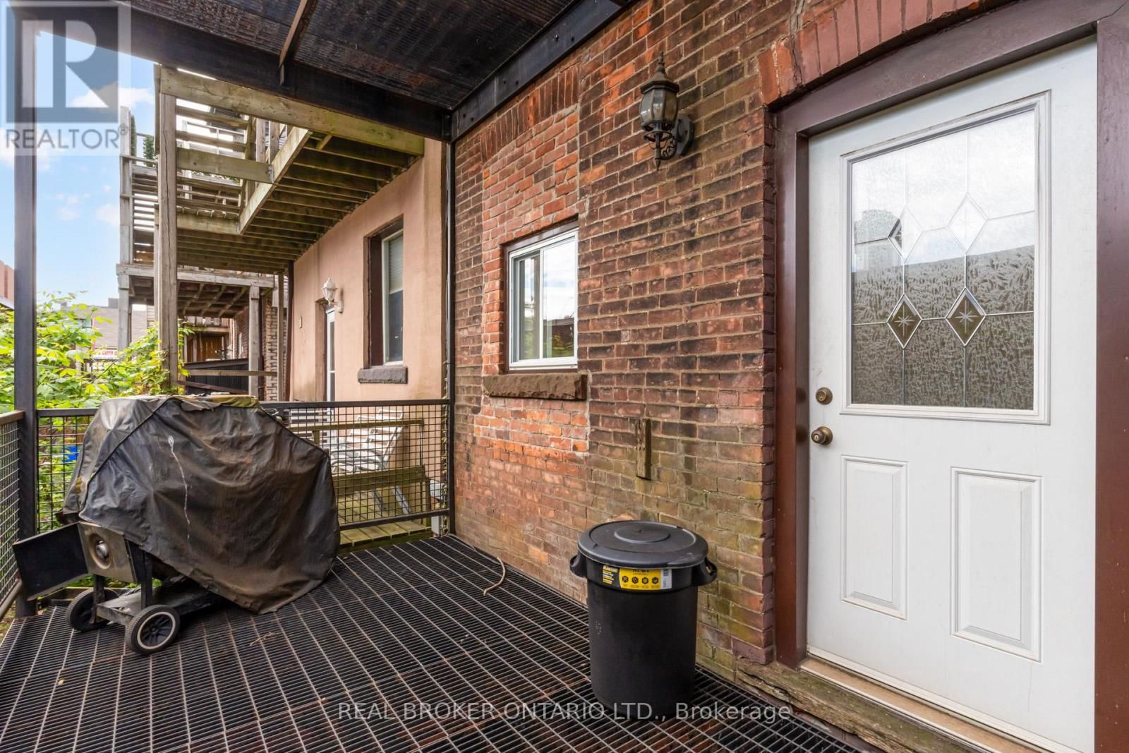 55 YOUNG STREET Image 16