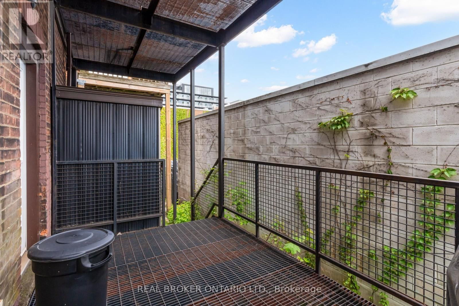 55 YOUNG STREET Image 17