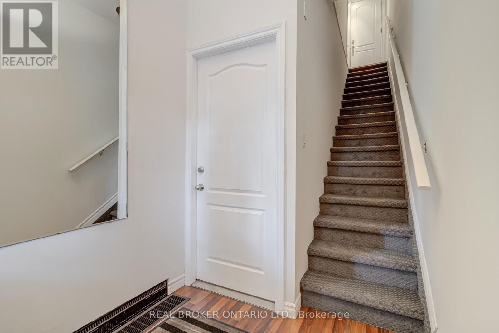 55 YOUNG STREET Image 3