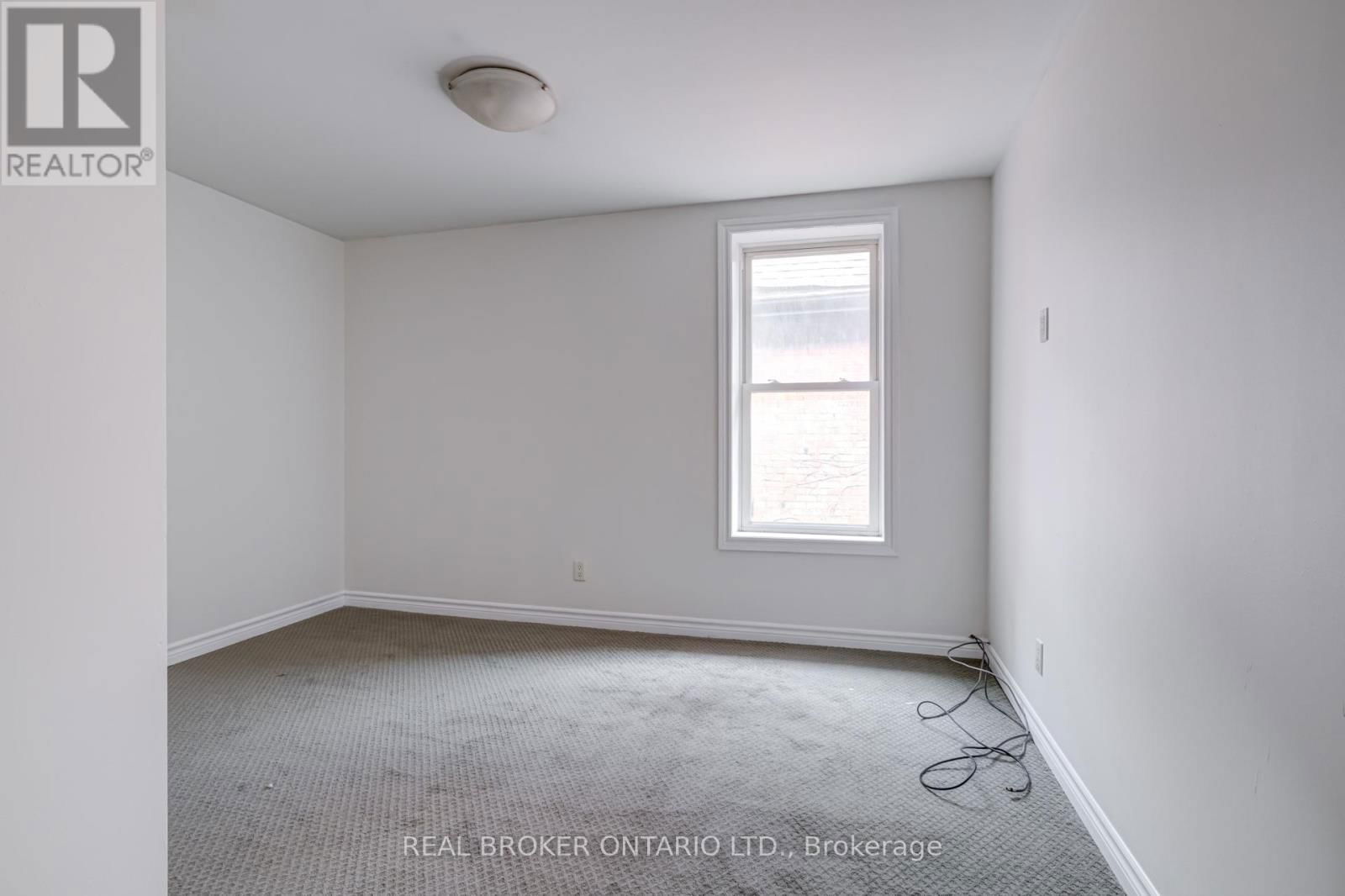 55 YOUNG STREET Image 30