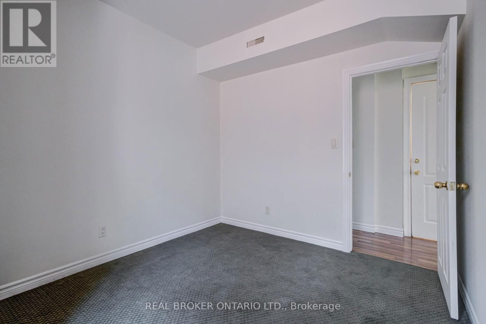 55 YOUNG STREET Image 33