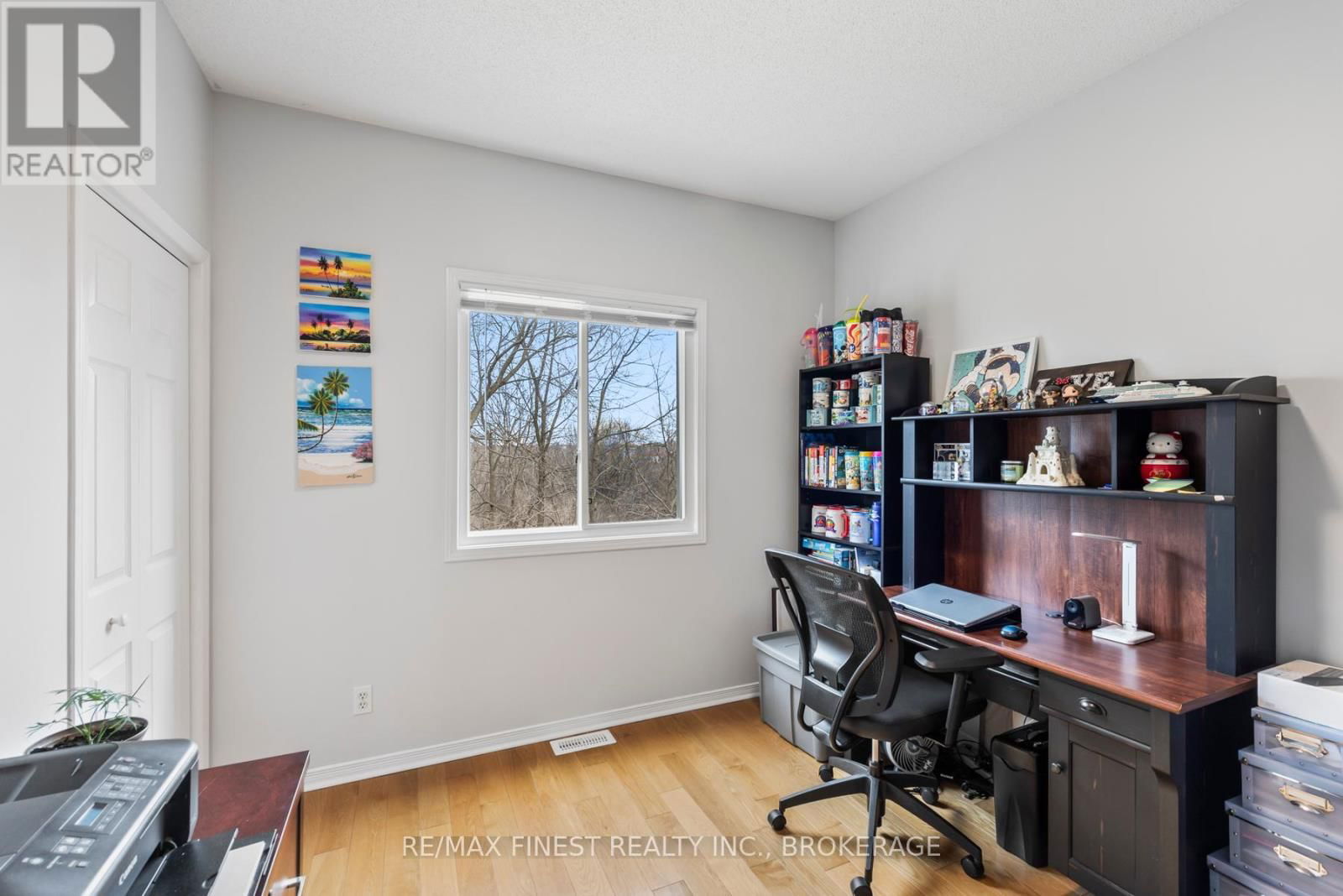 468 WESTON CRESCENT Image 20