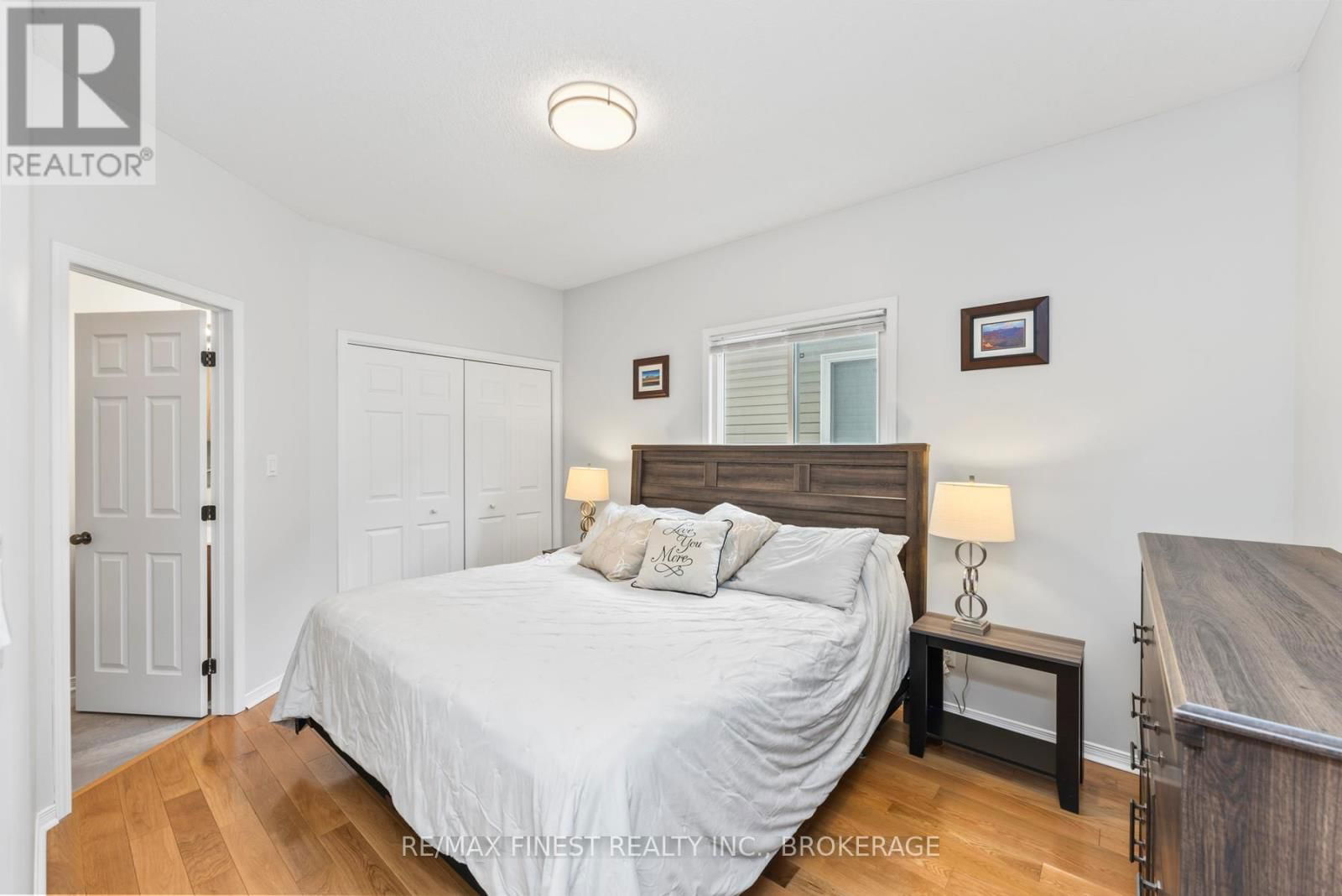 468 WESTON CRESCENT Image 24