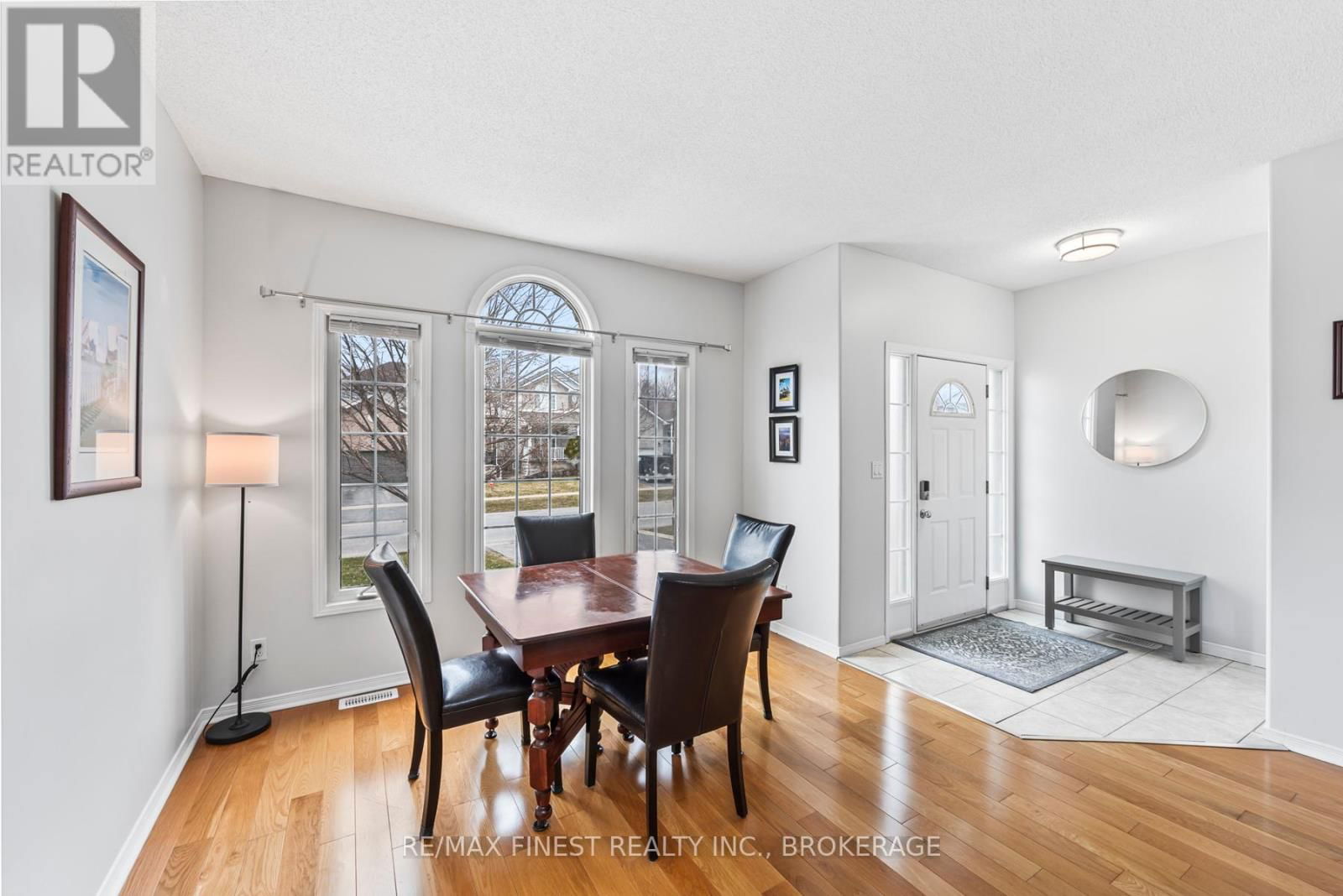 468 WESTON CRESCENT Image 6