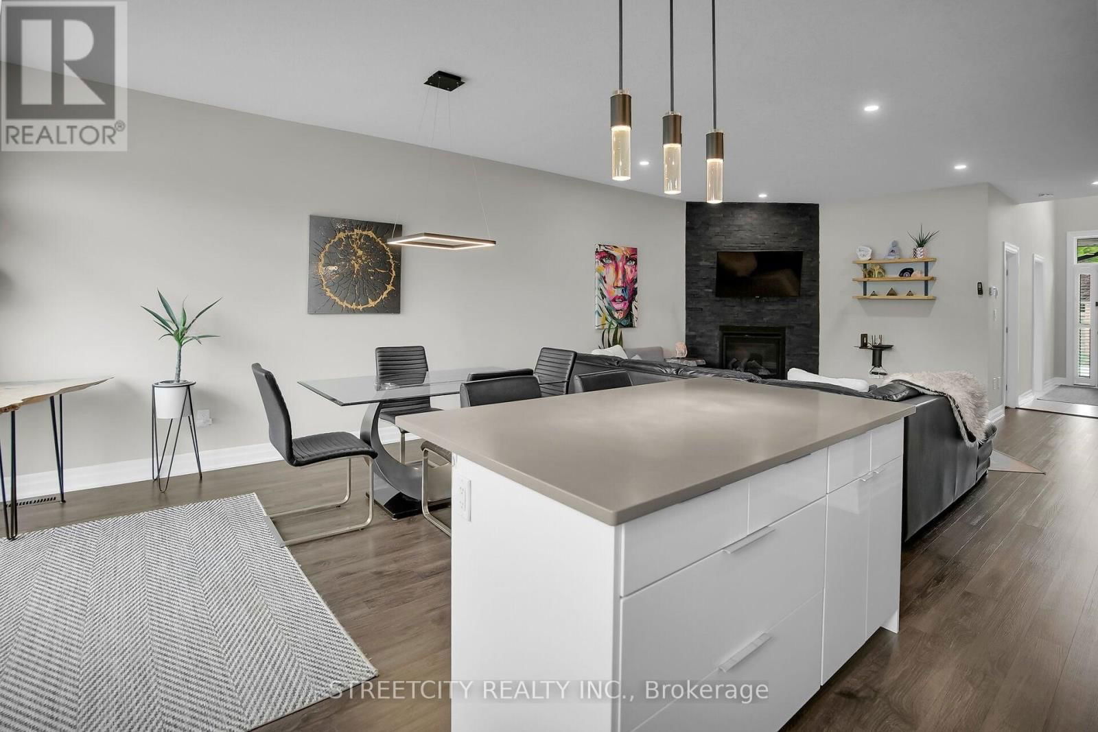 126 - 9861 GLENDON DRIVE Image 11