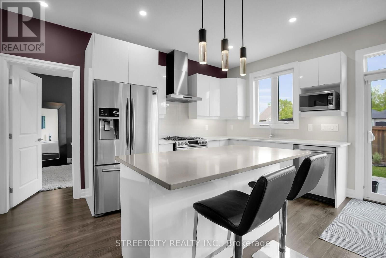 126 - 9861 GLENDON DRIVE Image 12