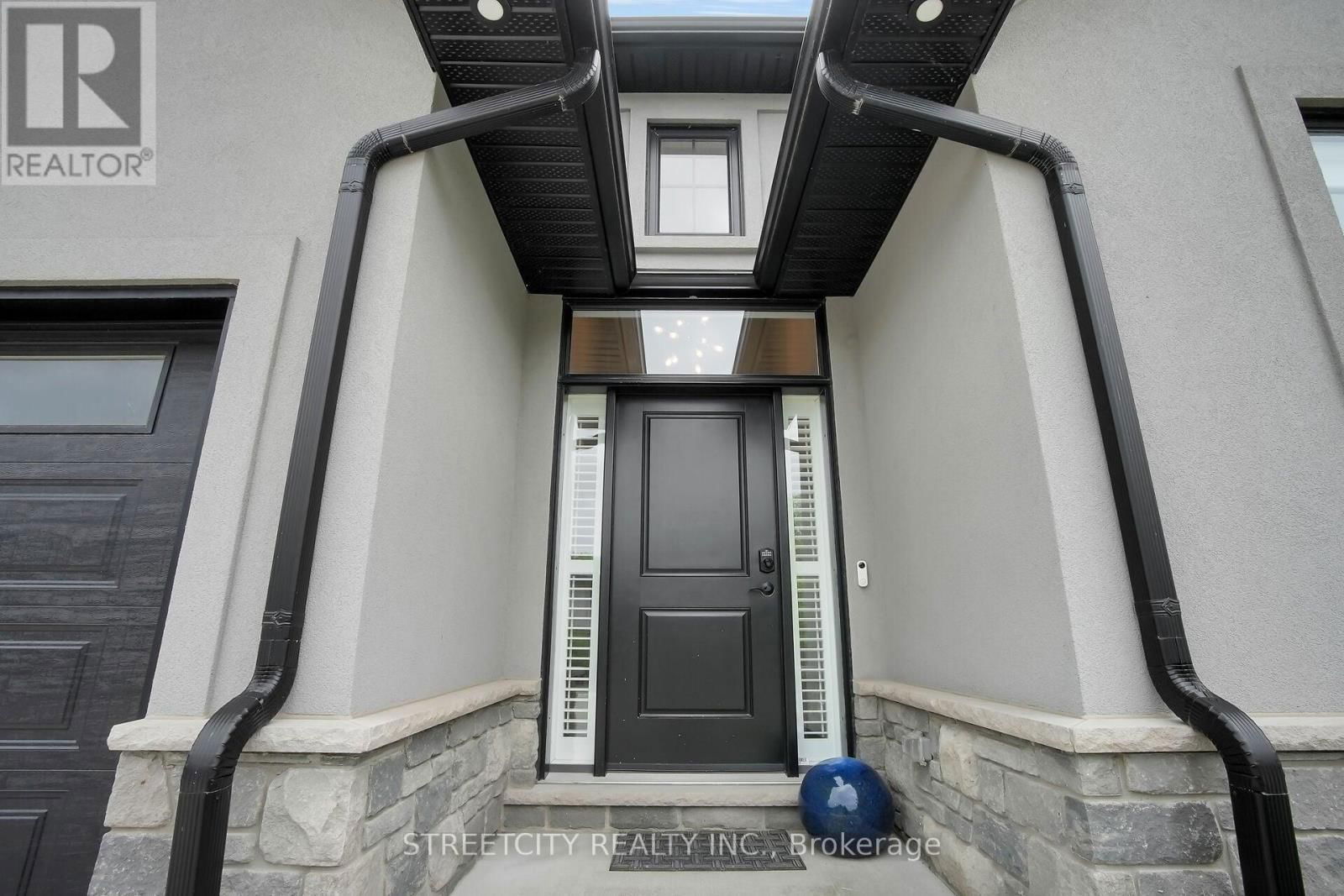 126 - 9861 GLENDON DRIVE Image 2