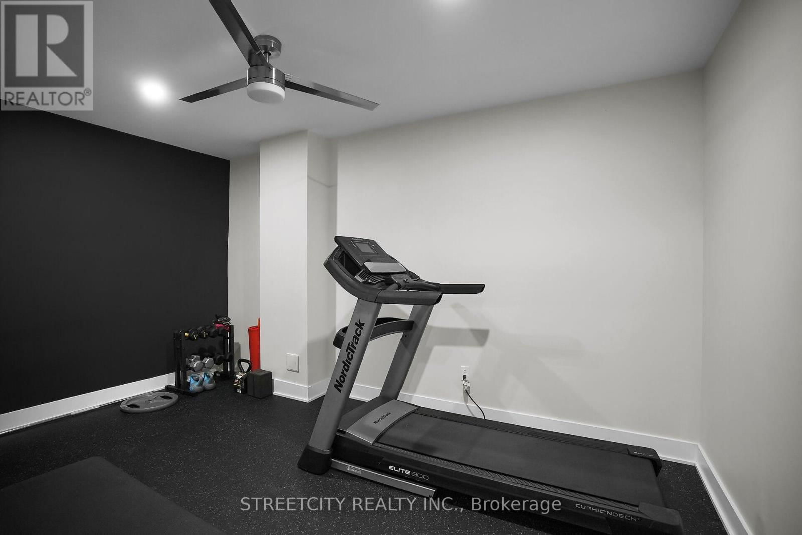 126 - 9861 GLENDON DRIVE Image 26