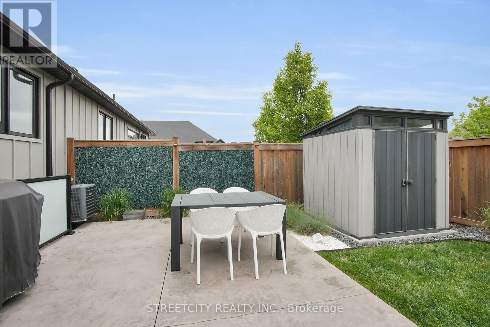 126 - 9861 GLENDON DRIVE Image 28