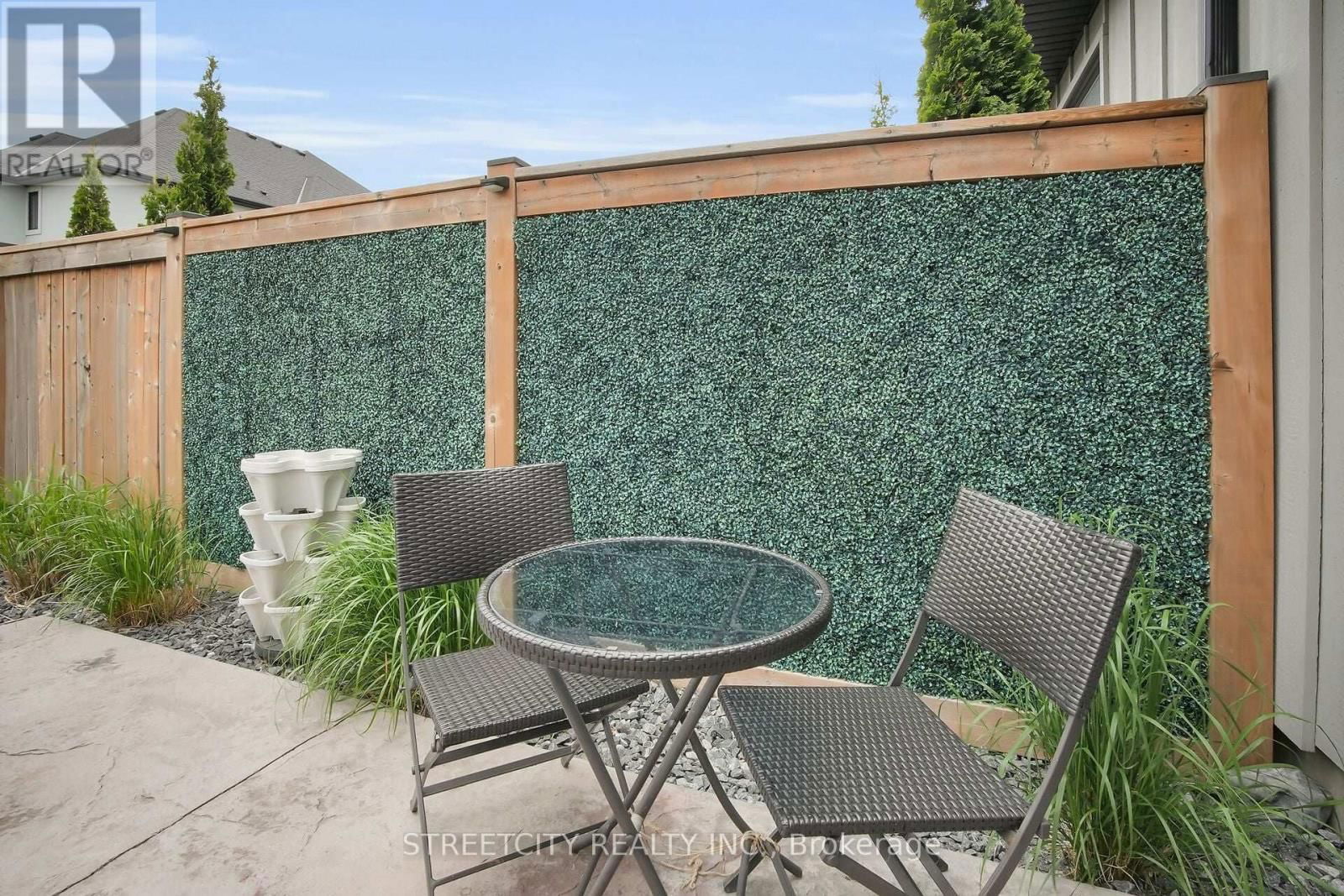 126 - 9861 GLENDON DRIVE Image 29