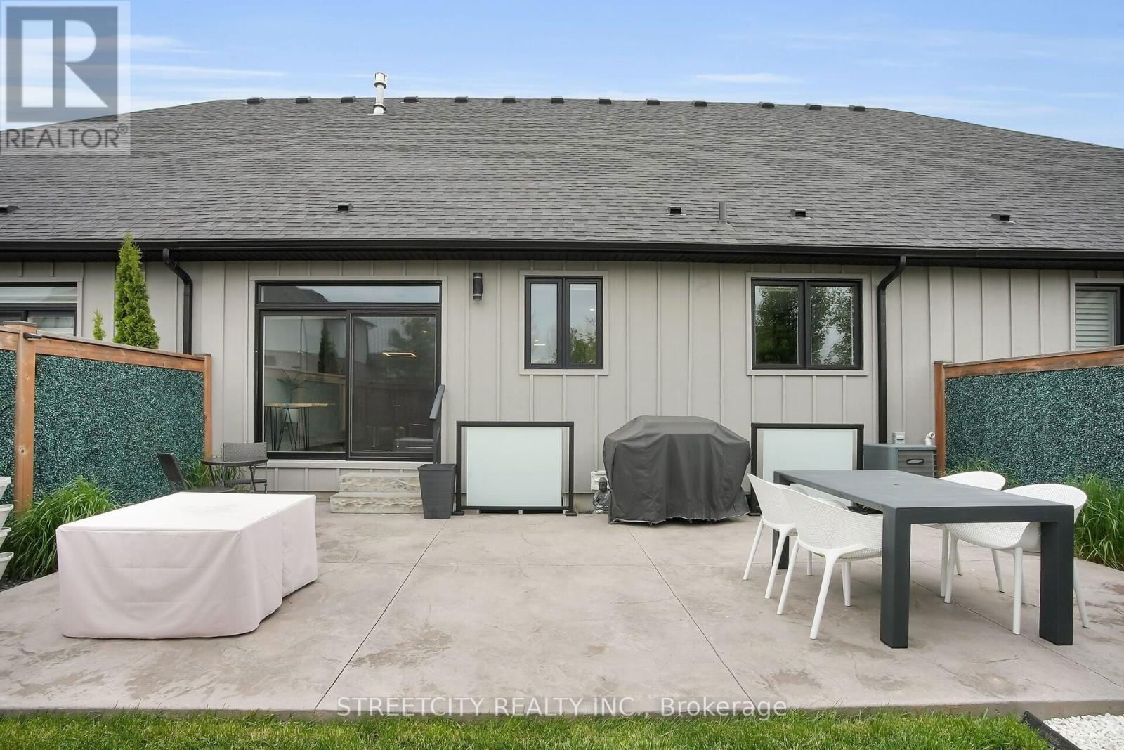 126 - 9861 GLENDON DRIVE Image 3