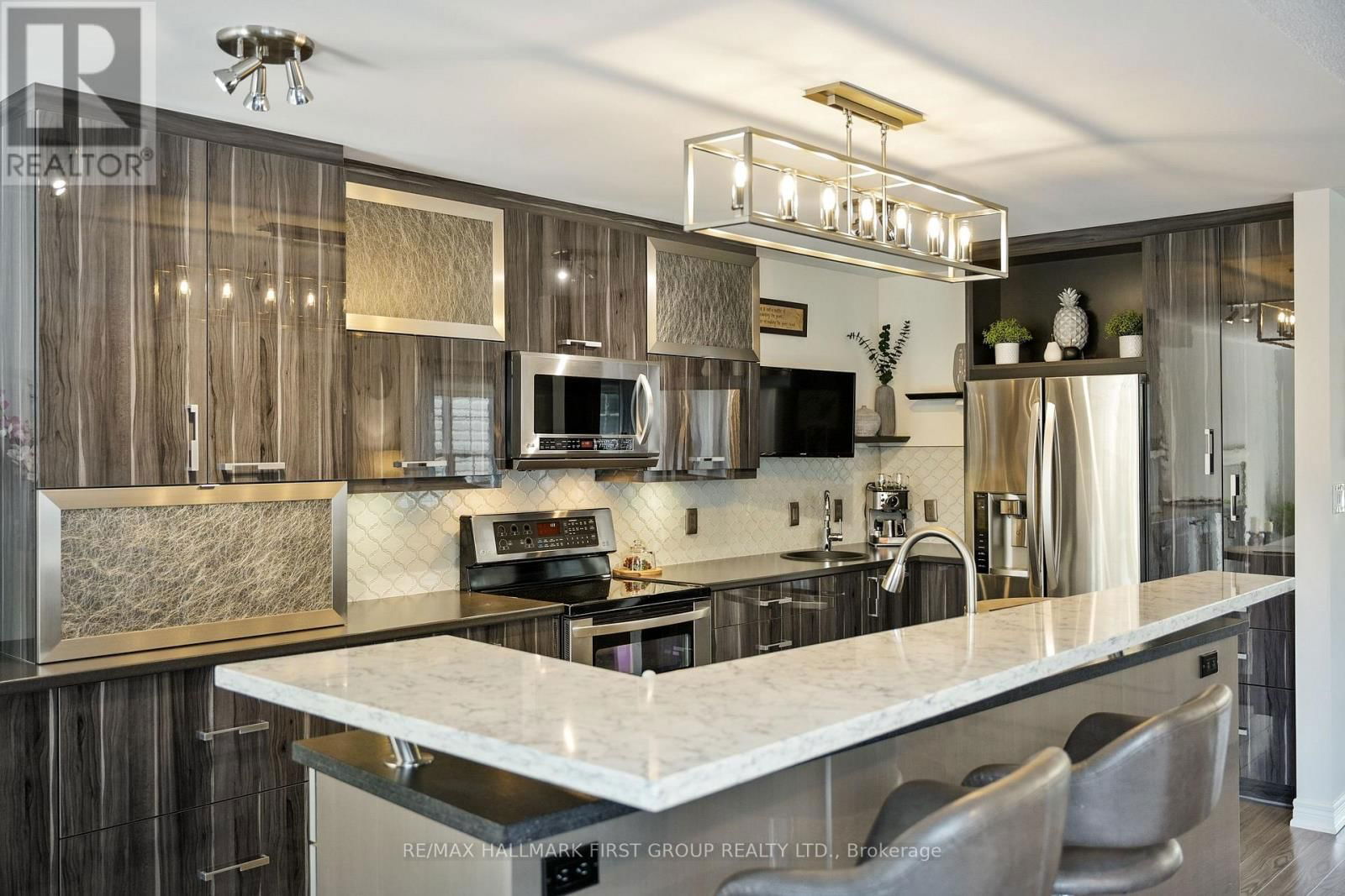 14 MAPLE BOULEVARD Image 19