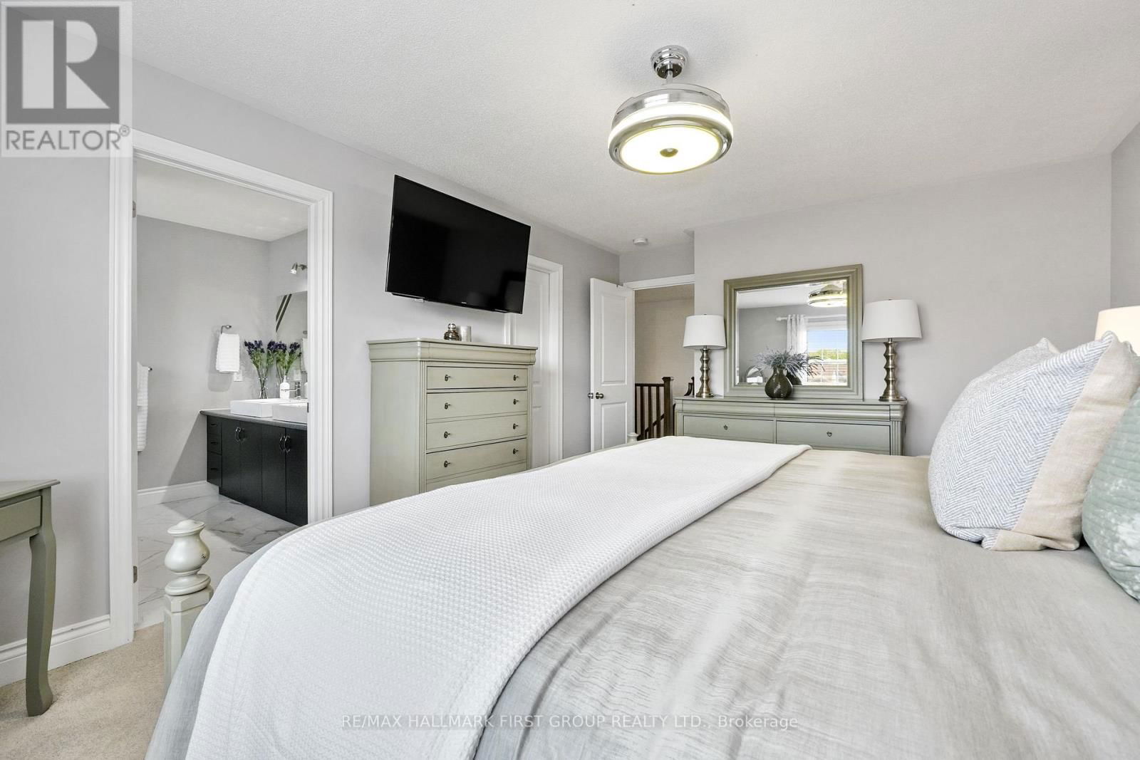 14 MAPLE BOULEVARD Image 32