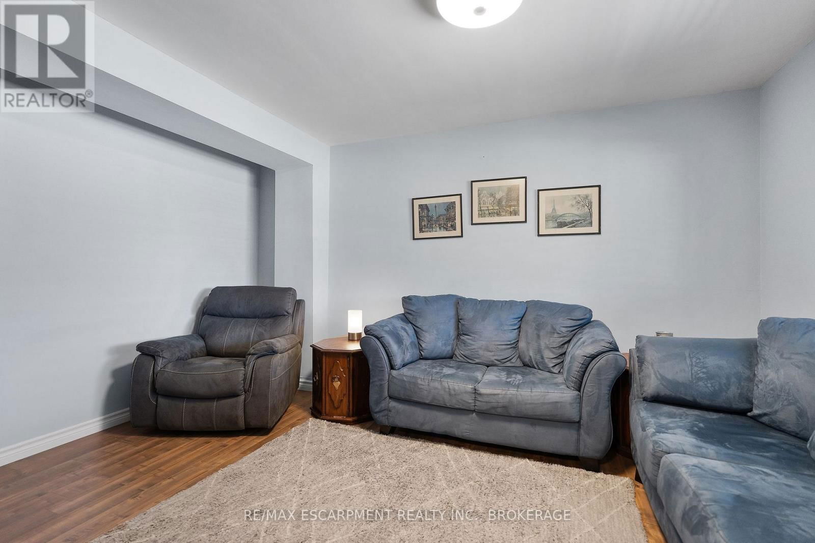 163 CHAMPLAIN DRIVE Image 10