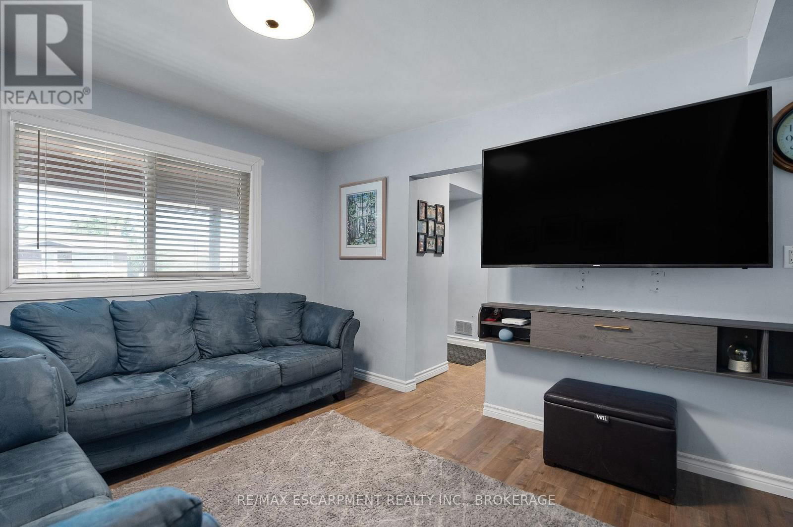163 CHAMPLAIN DRIVE Image 11