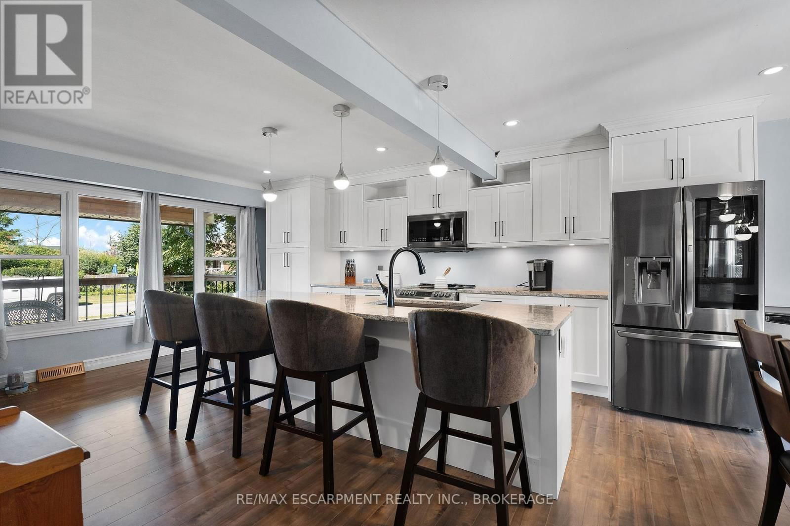 163 CHAMPLAIN DRIVE Image 16