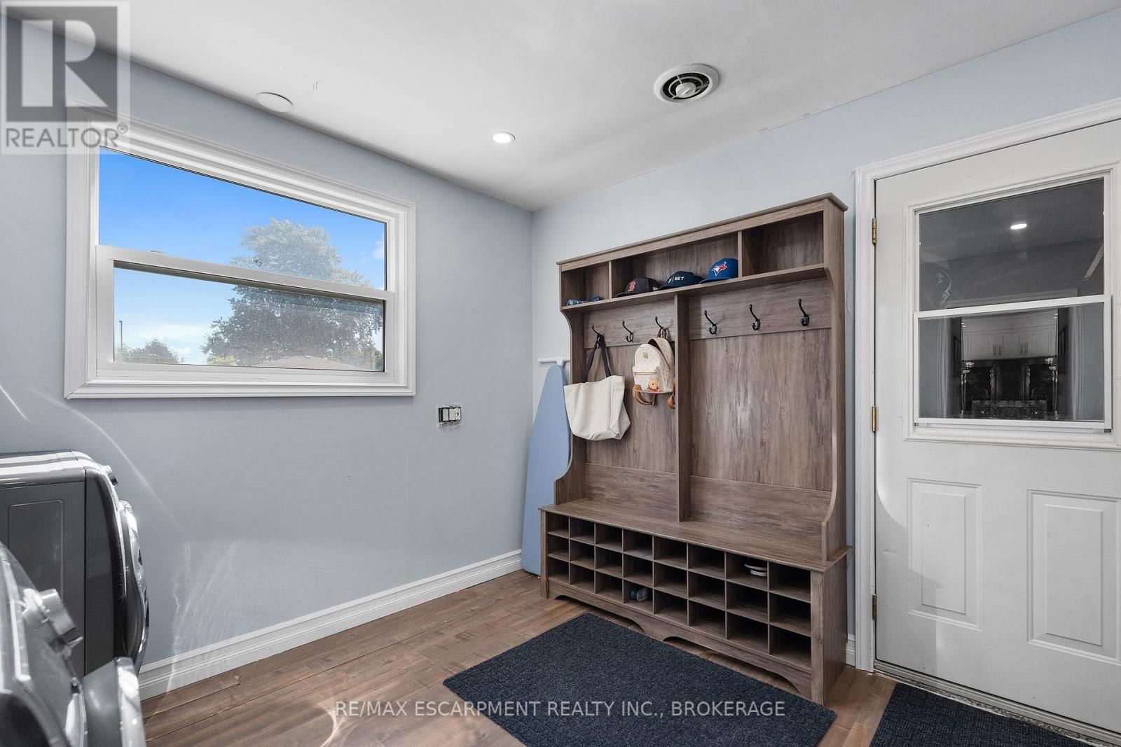 163 CHAMPLAIN DRIVE Image 19