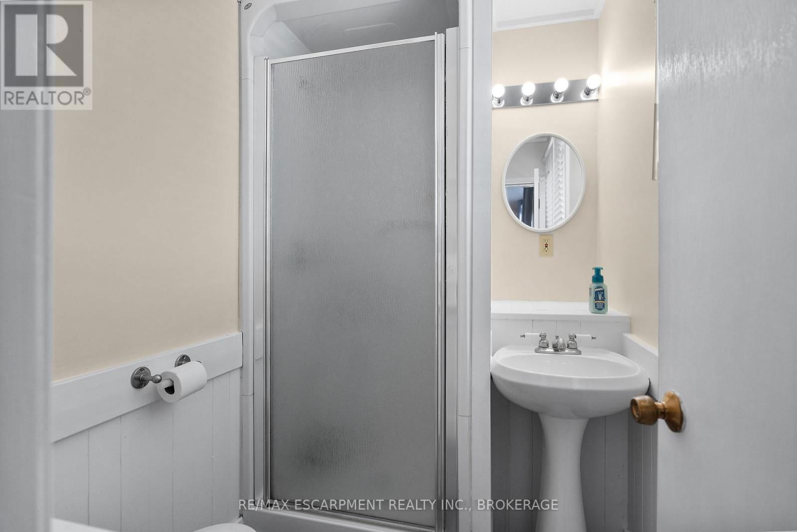 163 CHAMPLAIN DRIVE Image 23
