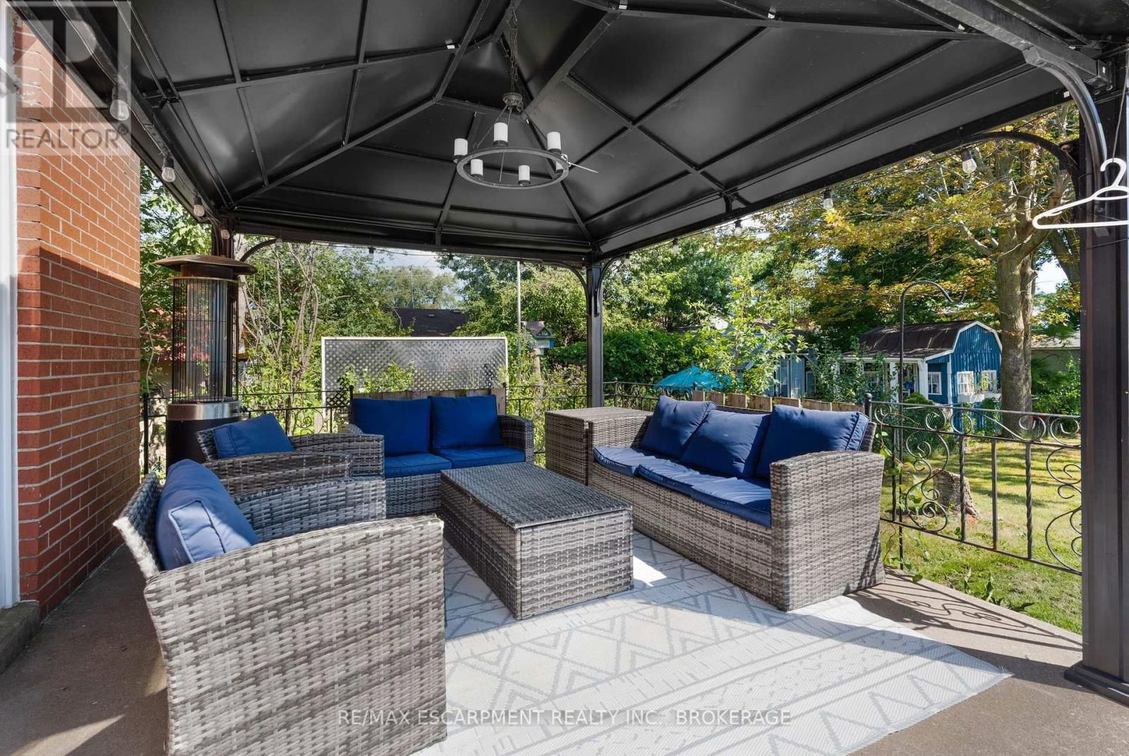 163 CHAMPLAIN DRIVE Image 36