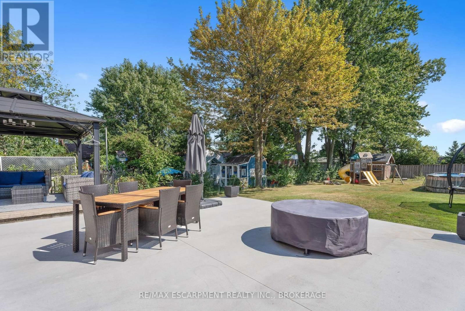 163 CHAMPLAIN DRIVE Image 37
