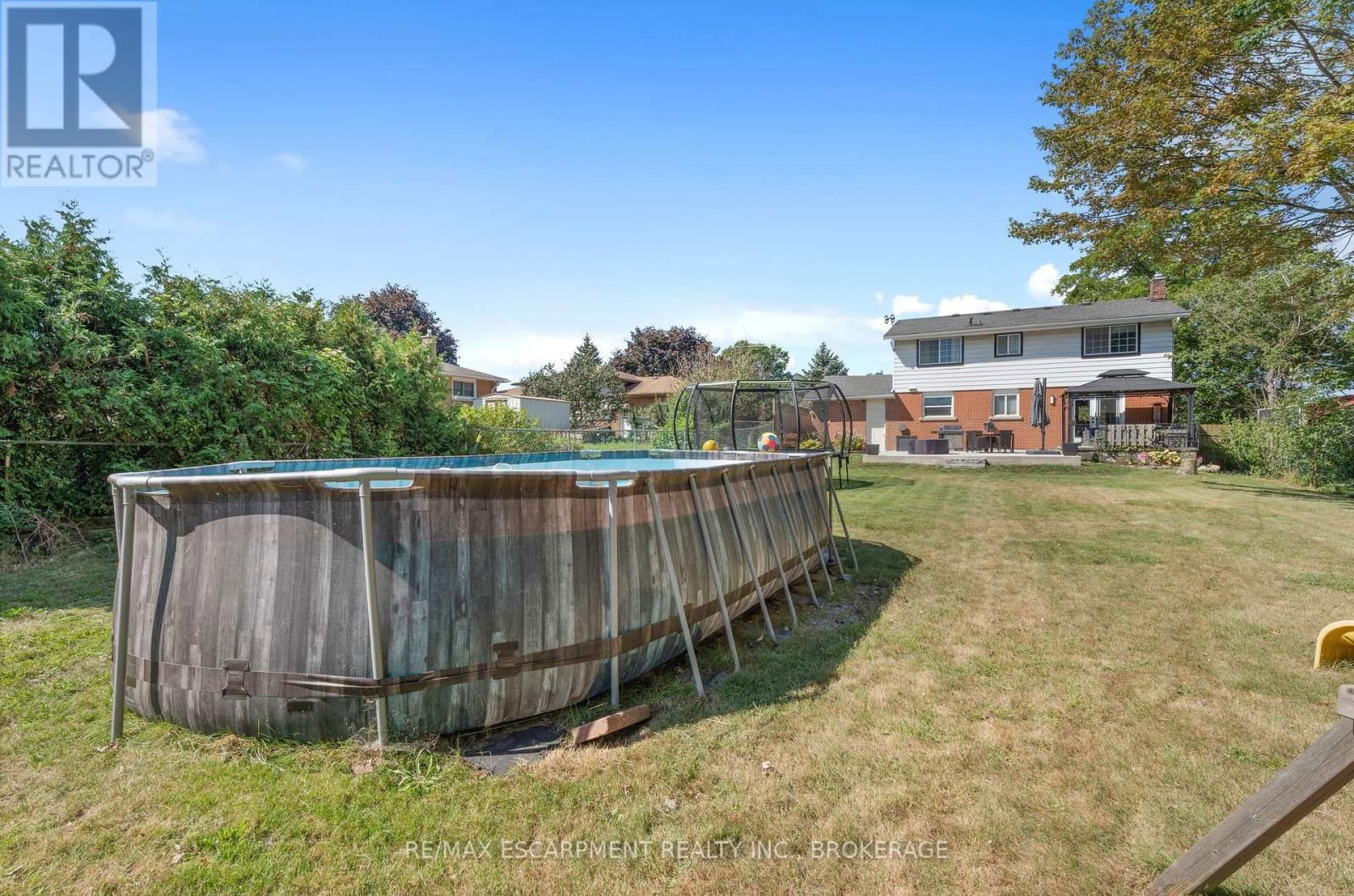 163 CHAMPLAIN DRIVE Image 40