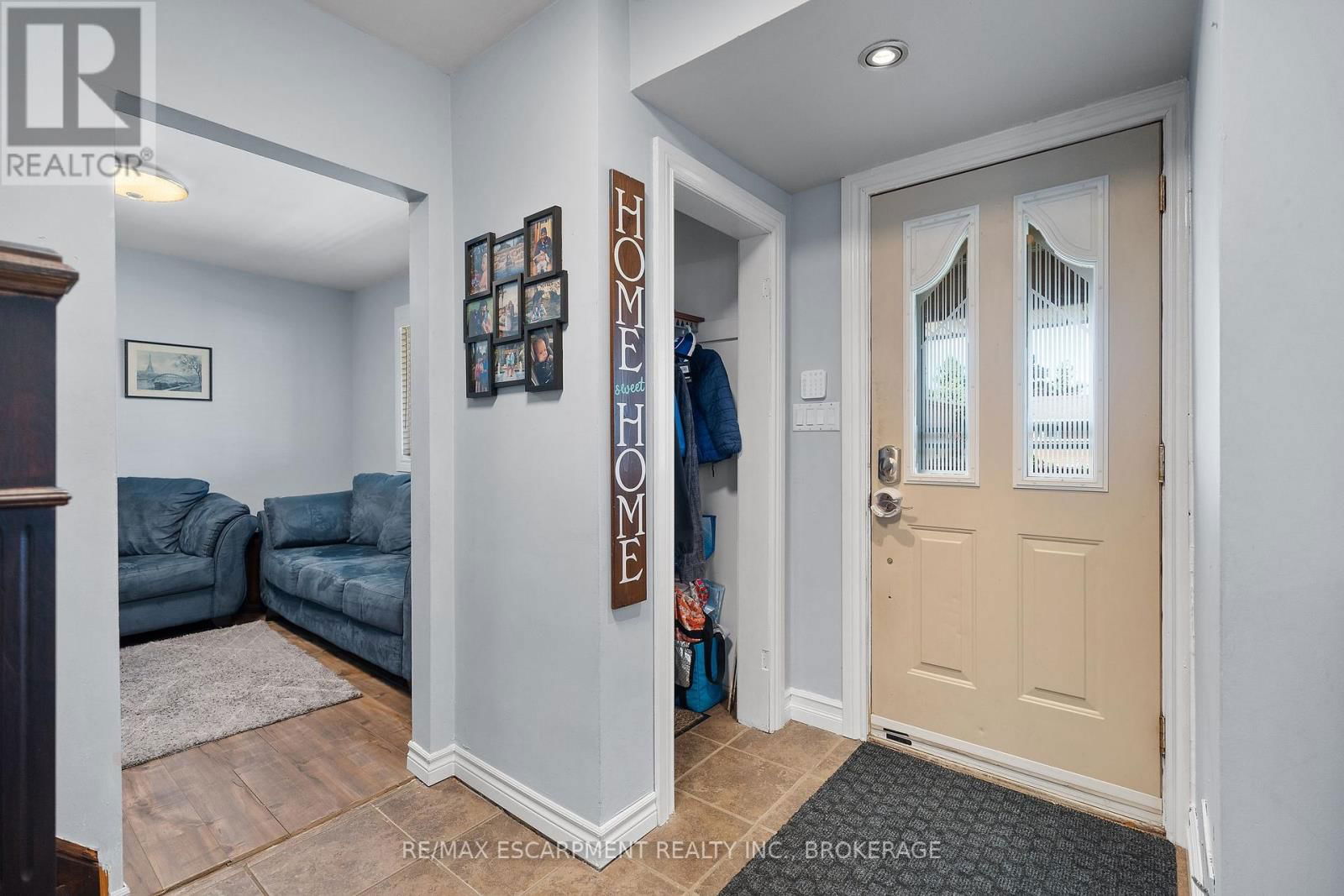 163 CHAMPLAIN DRIVE Image 8