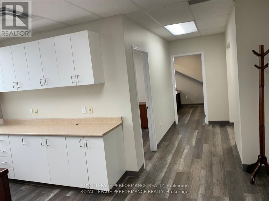 205 - 1390 CLYDE AVENUE Image 5