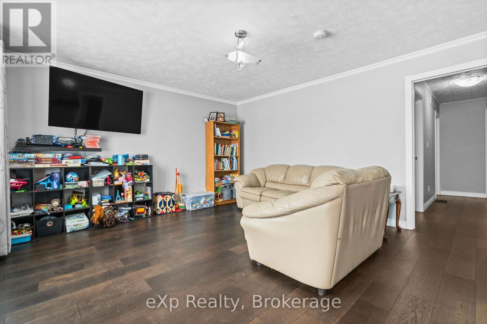 361 1ST AVENUE SOUTH Image 11