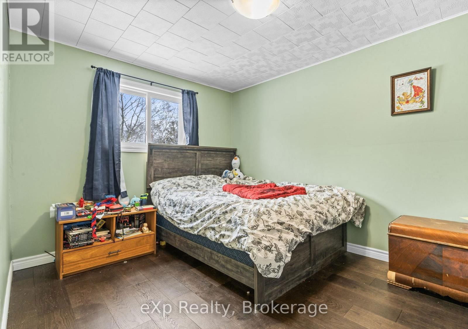 361 1ST AVENUE SOUTH Image 14