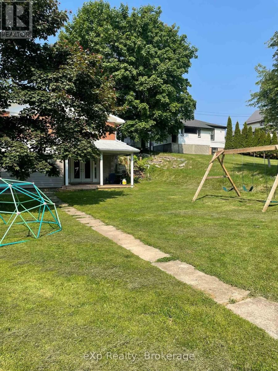 361 1ST AVENUE SOUTH Image 28