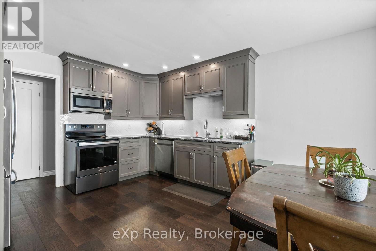 361 1ST AVENUE SOUTH Image 7
