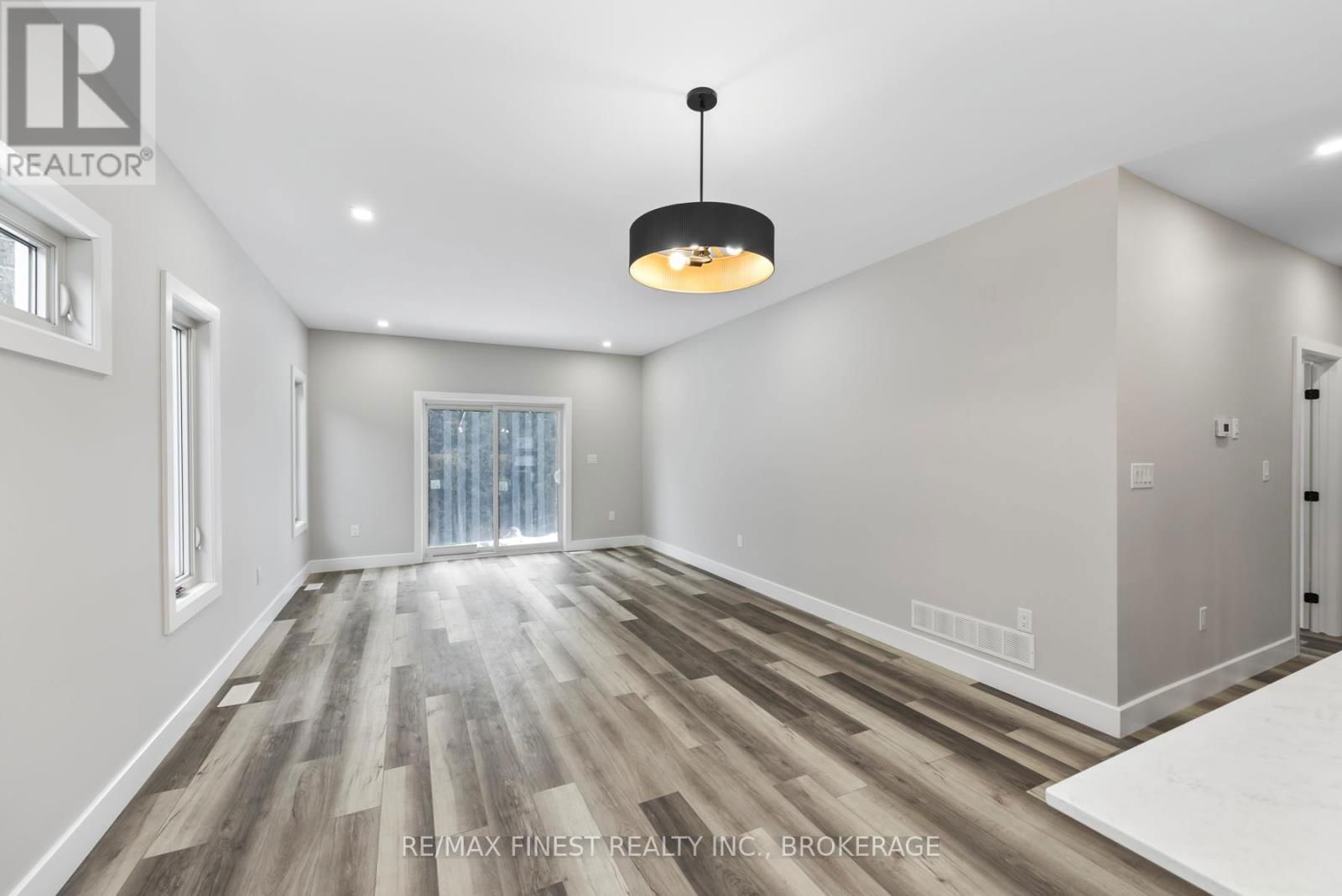 161 CREIGHTON DRIVE Image 10