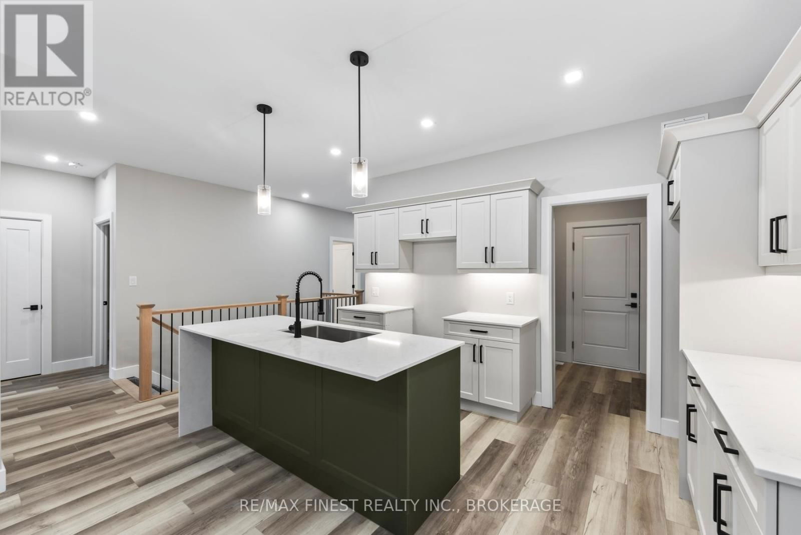 161 CREIGHTON DRIVE Image 11
