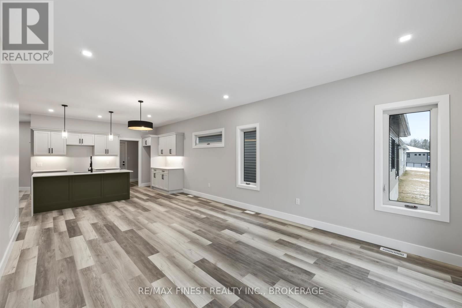 161 CREIGHTON DRIVE Image 16