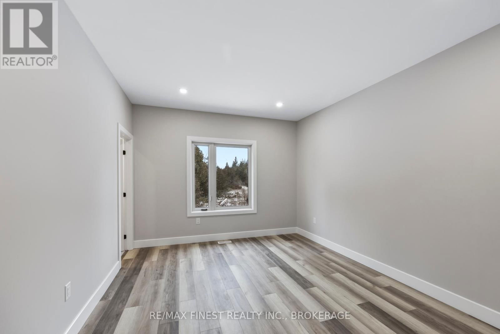 161 CREIGHTON DRIVE Image 20
