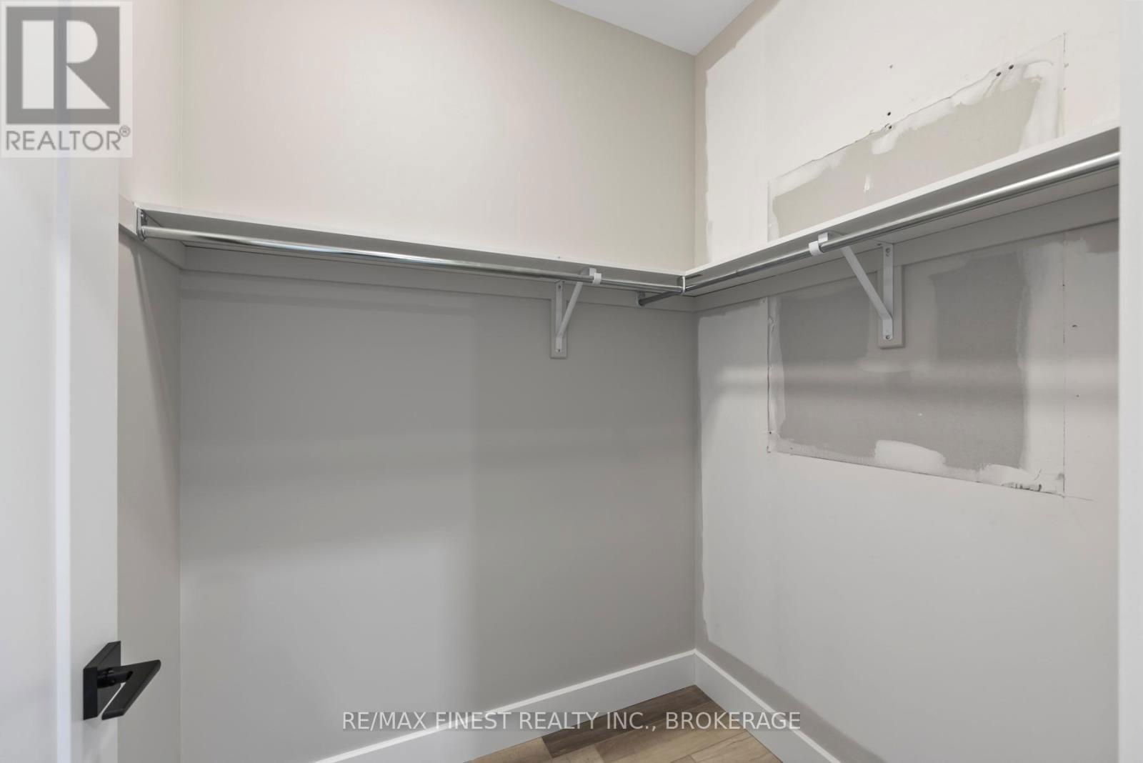 161 CREIGHTON DRIVE Image 25