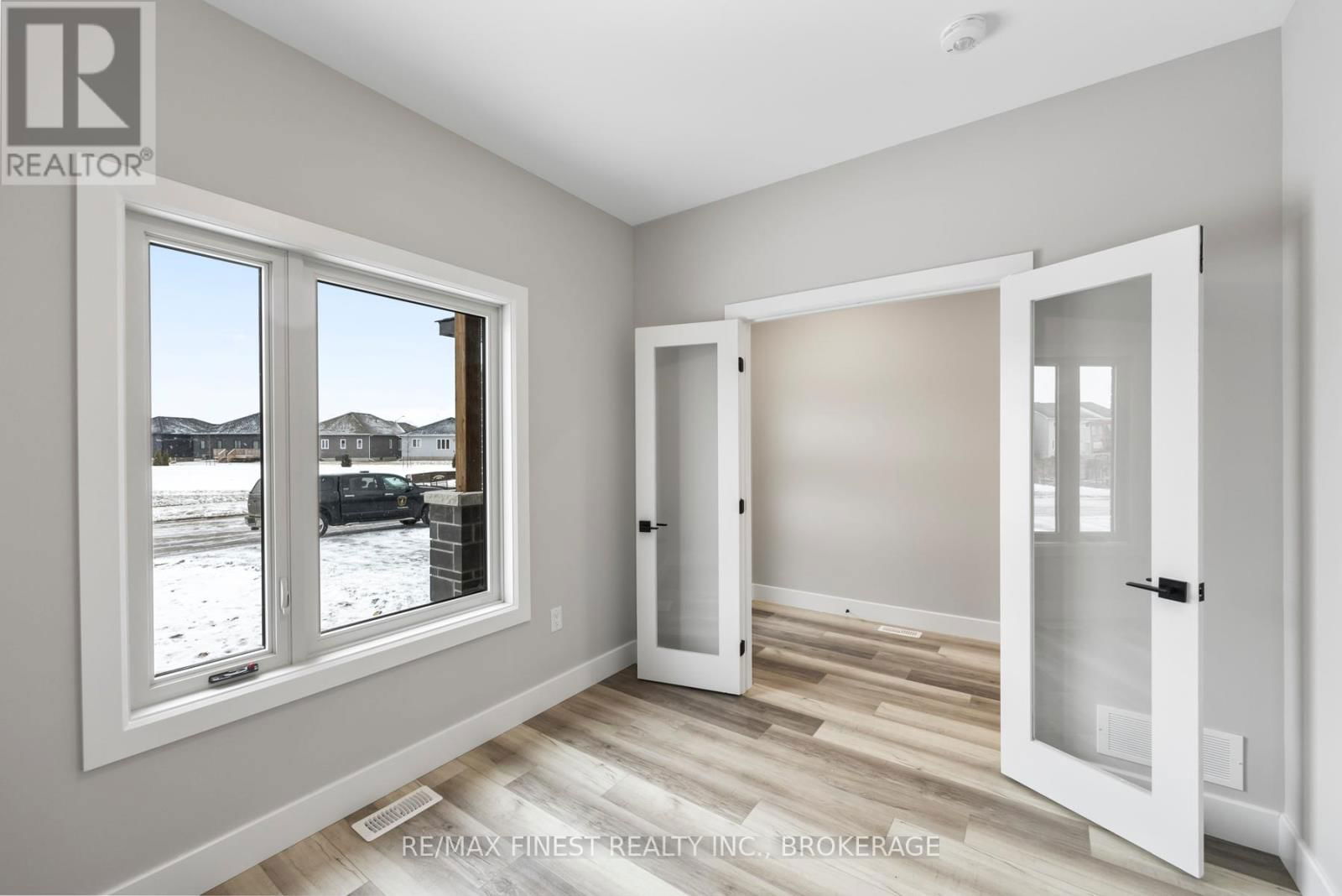 161 CREIGHTON DRIVE Image 6