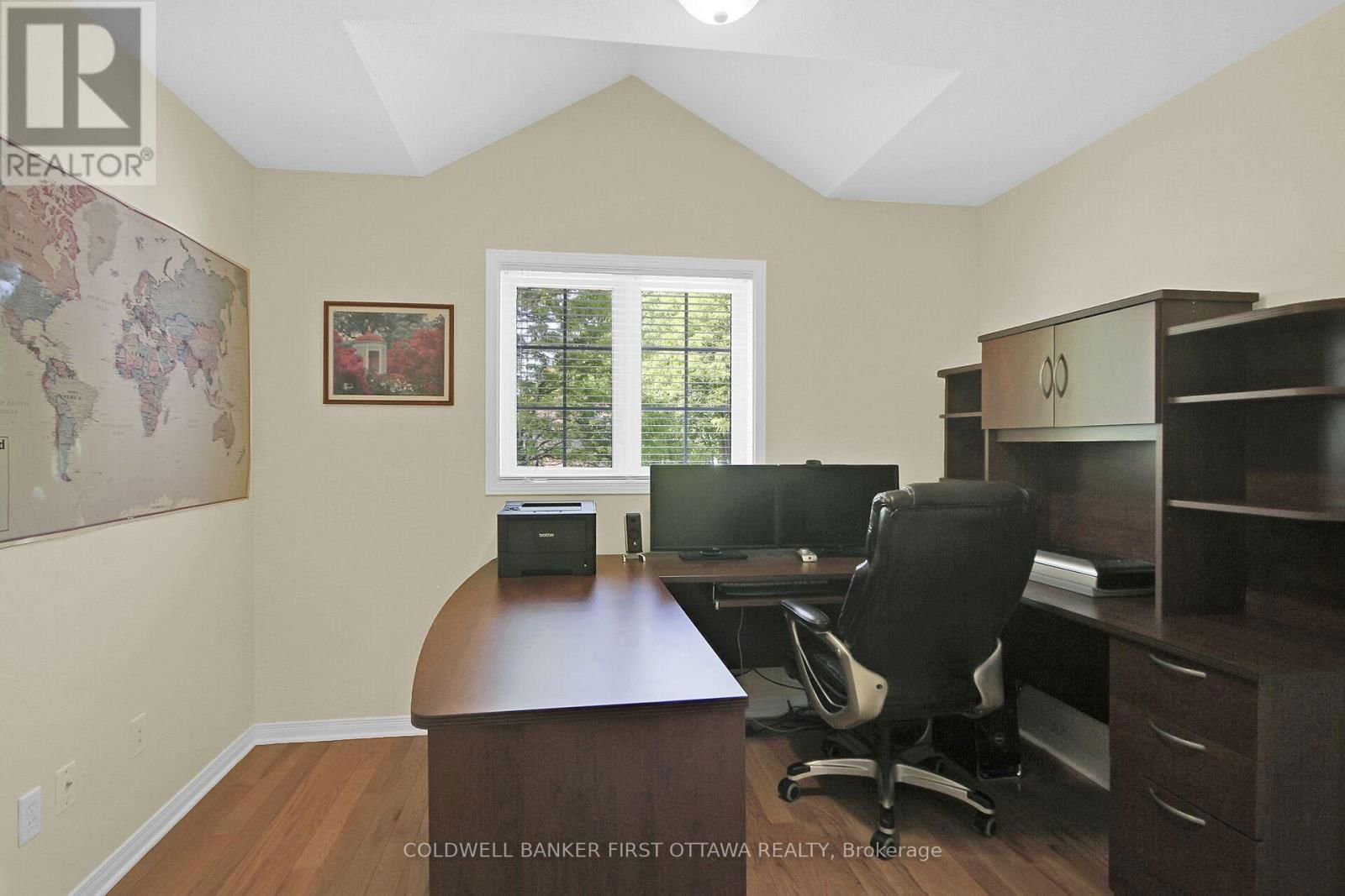 41 TOBERMORY CRESCENT Image 32