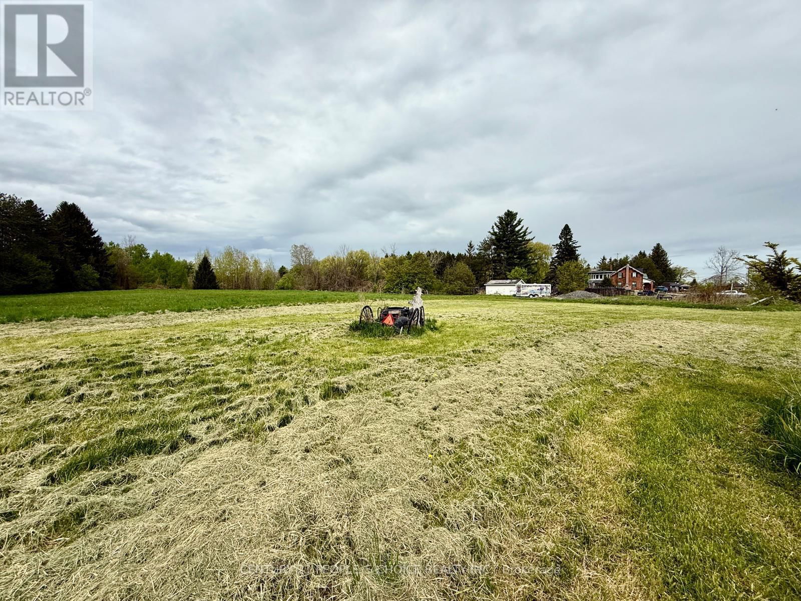 823 HWY 6 NORTH Image 9