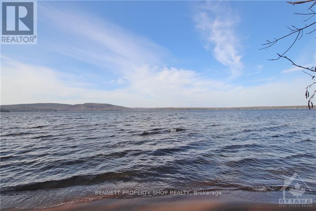 4D - 1036 BARRYVALE ROAD Image 18
