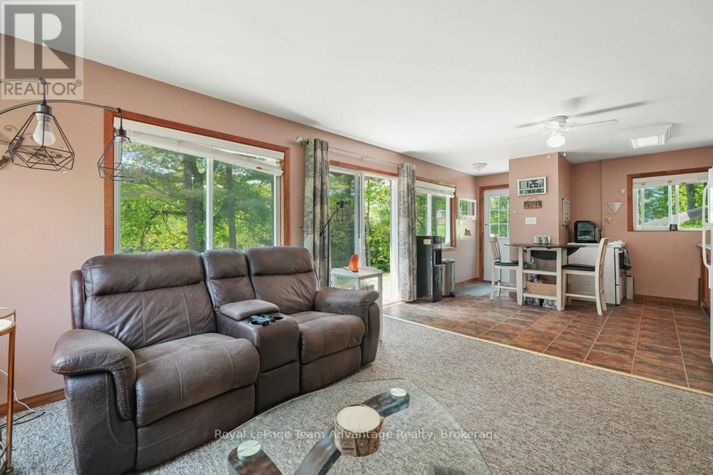 19 ALLAN CRESCENT Image 15