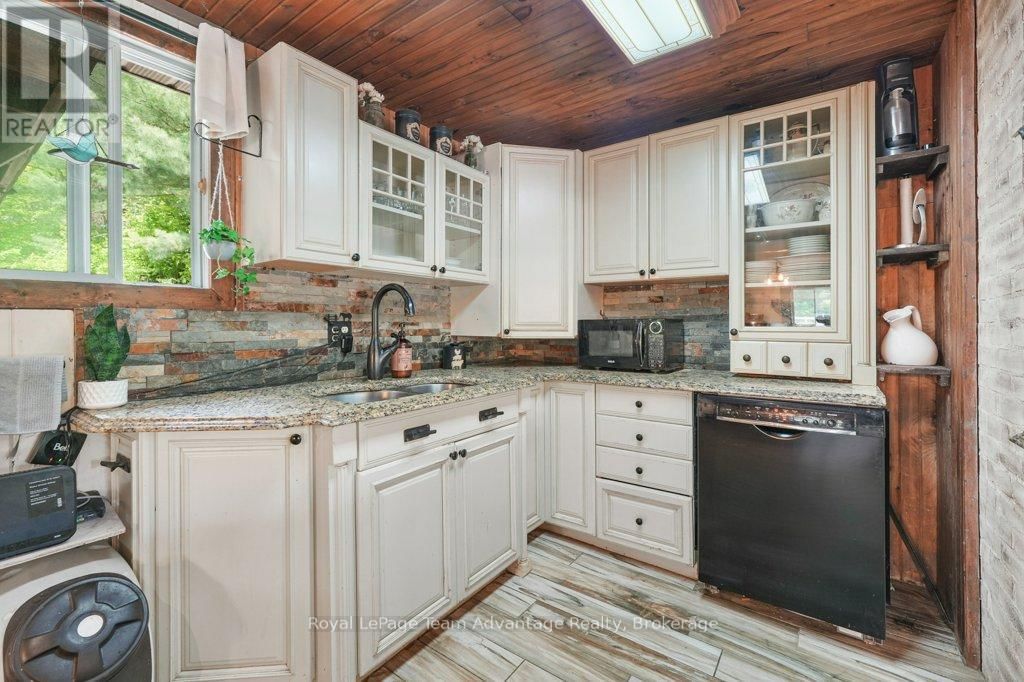 19 ALLAN CRESCENT Image 24