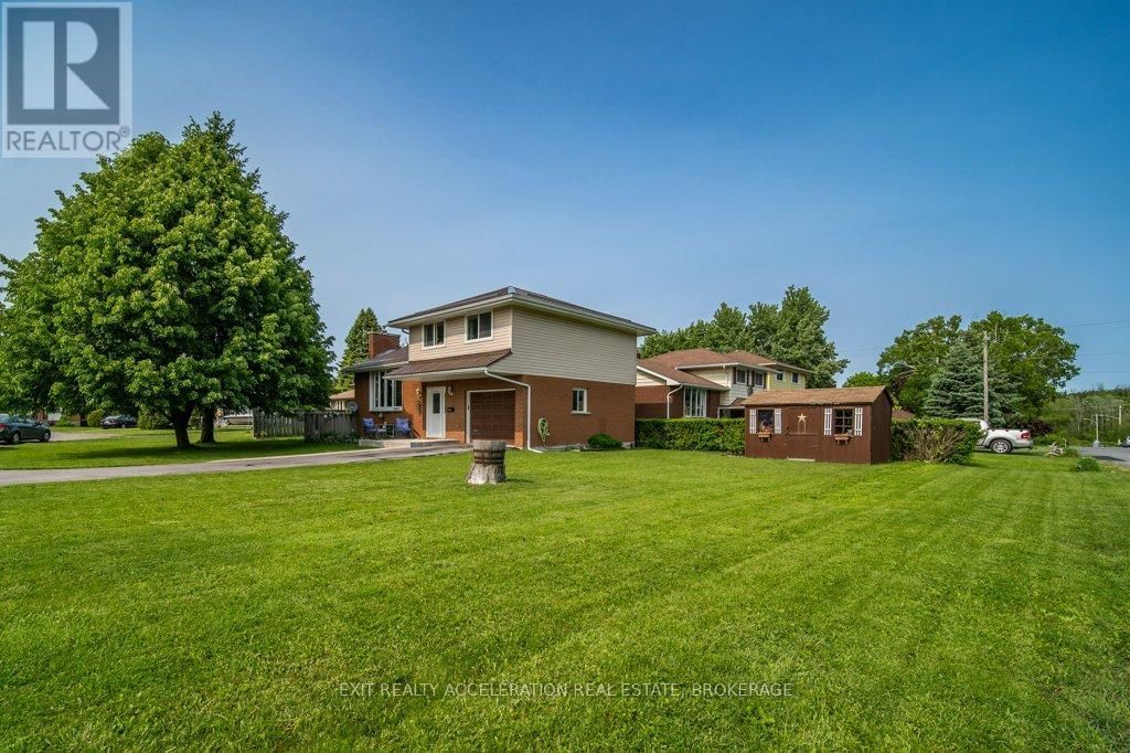 241 SMART CRESCENT Image 3